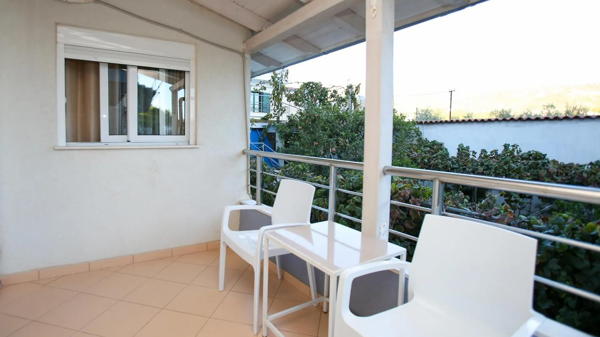 Ionian Seaview Apartment Himare 0*,