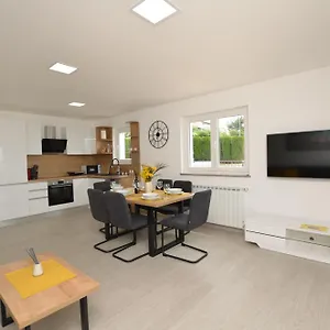 villa-sofia-martinscica-cres.primorje-gorskikotar.com/