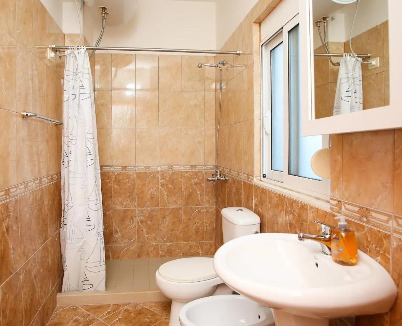 Ionian Seaview Apartment Himare
